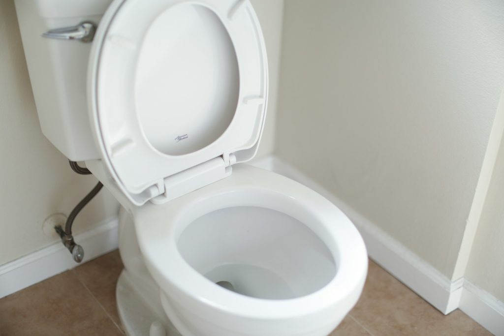 Vaso sanitário com caixa acoplada Como escolher o ideal